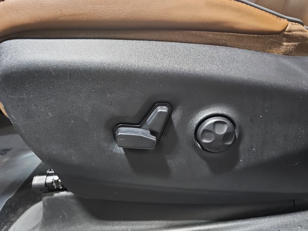 2018 CHRYSLER PACIFICA - Image 28