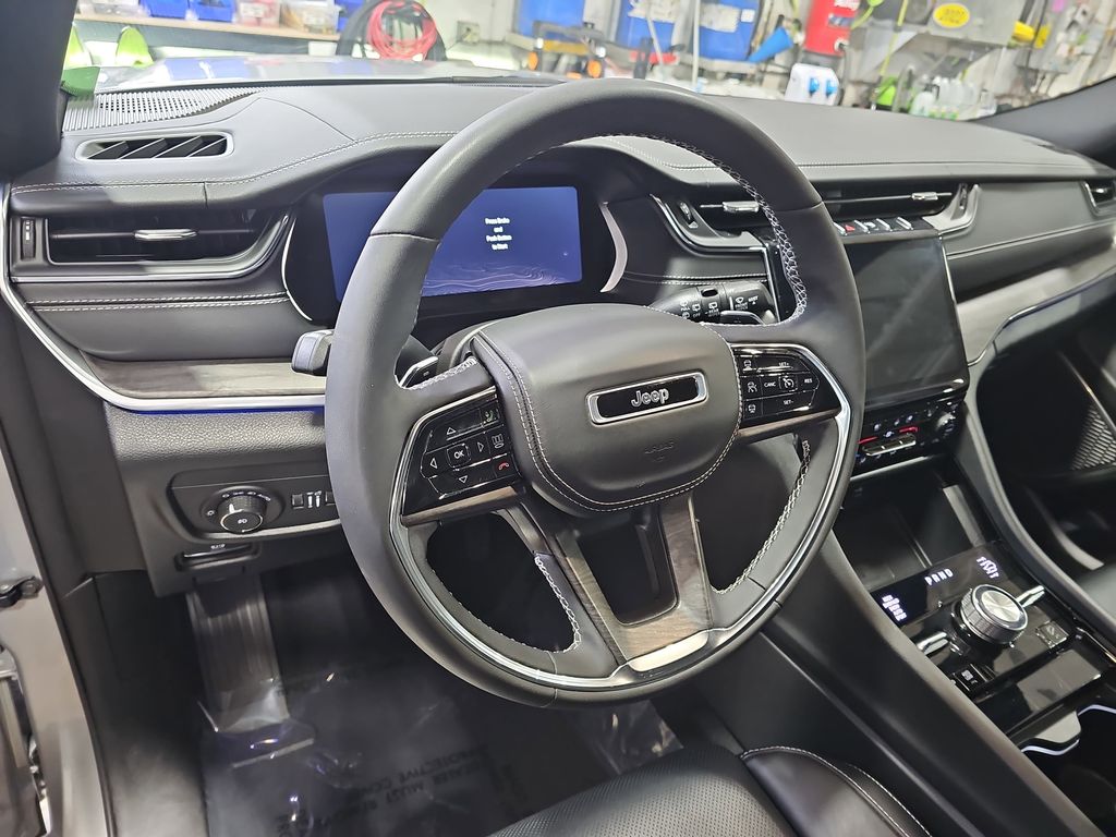 2024 JEEP GRAND CHEROKEE L - Image 18