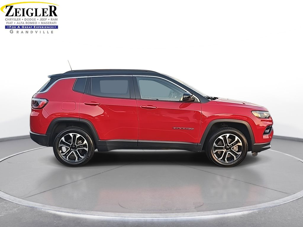 2023 Jeep Compass Limited photo 3