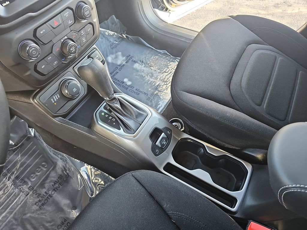 2022 JEEP RENEGADE - Image 24