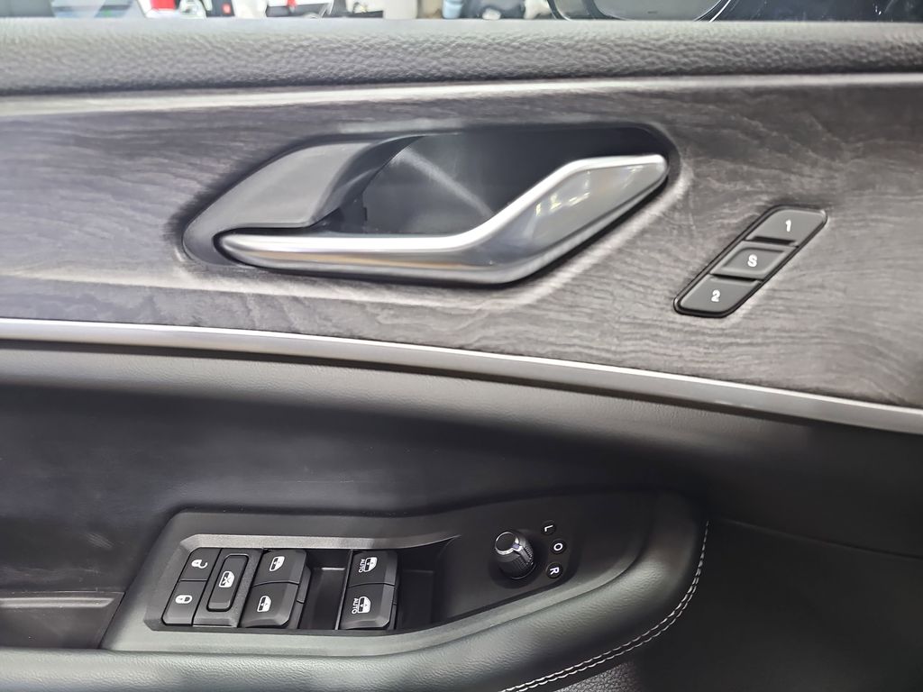 2023 JEEP GRAND CHEROKEE - Image 27