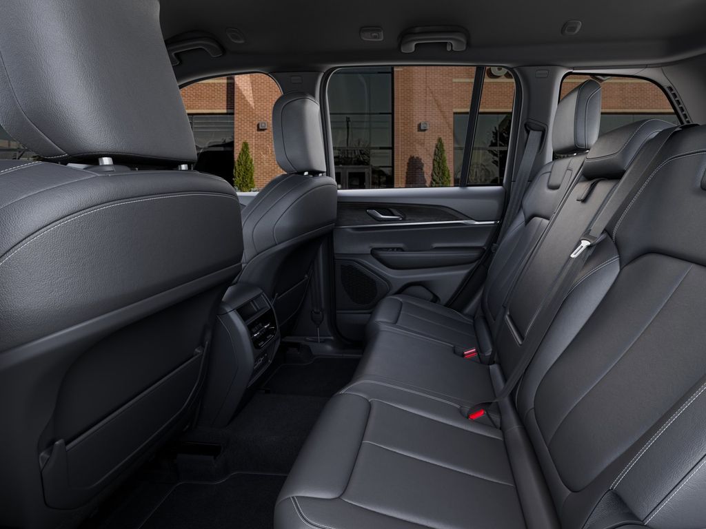 2025 JEEP GRAND CHEROKEE - Image 23