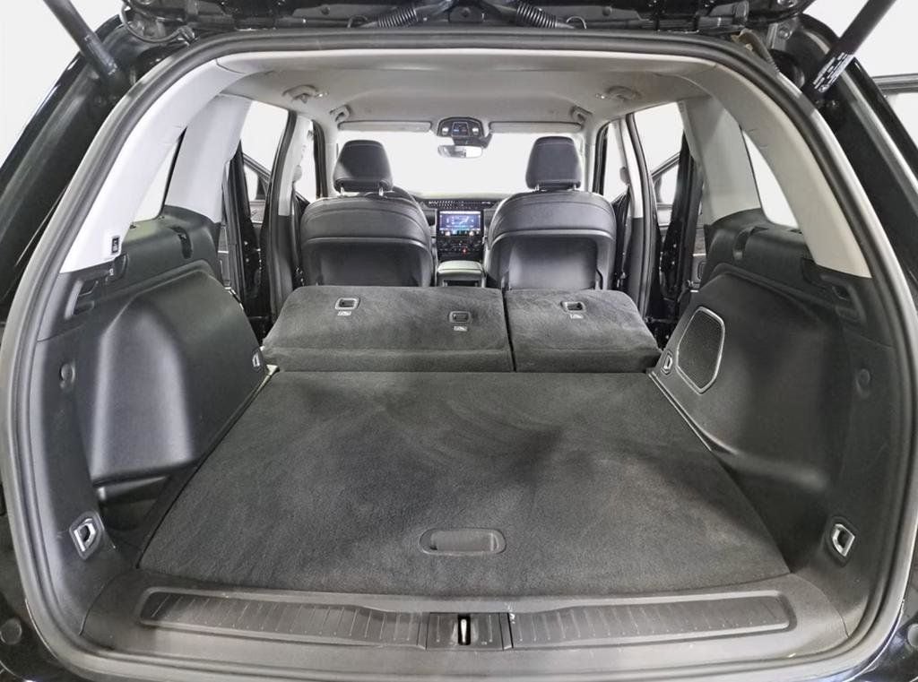 2023 JEEP GRAND CHEROKEE L - Image 6