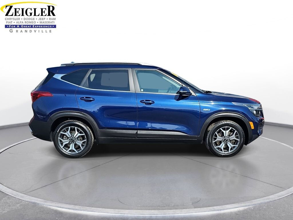 Used 2021 Kia Seltos EX SUV