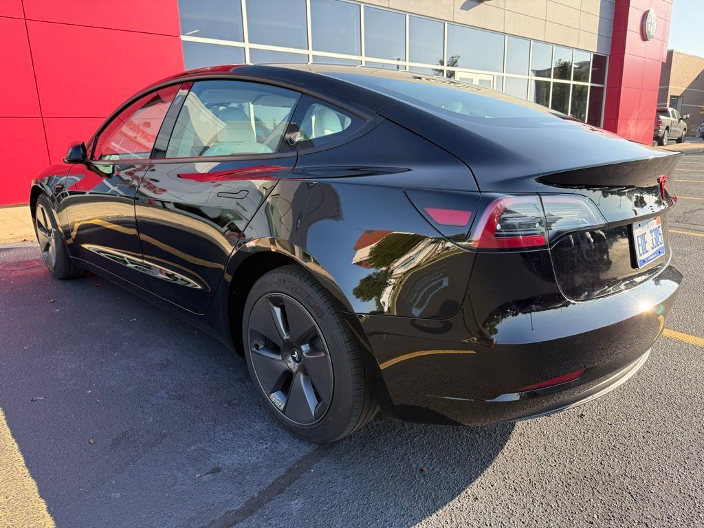 2023 Tesla Model 3 photo 4