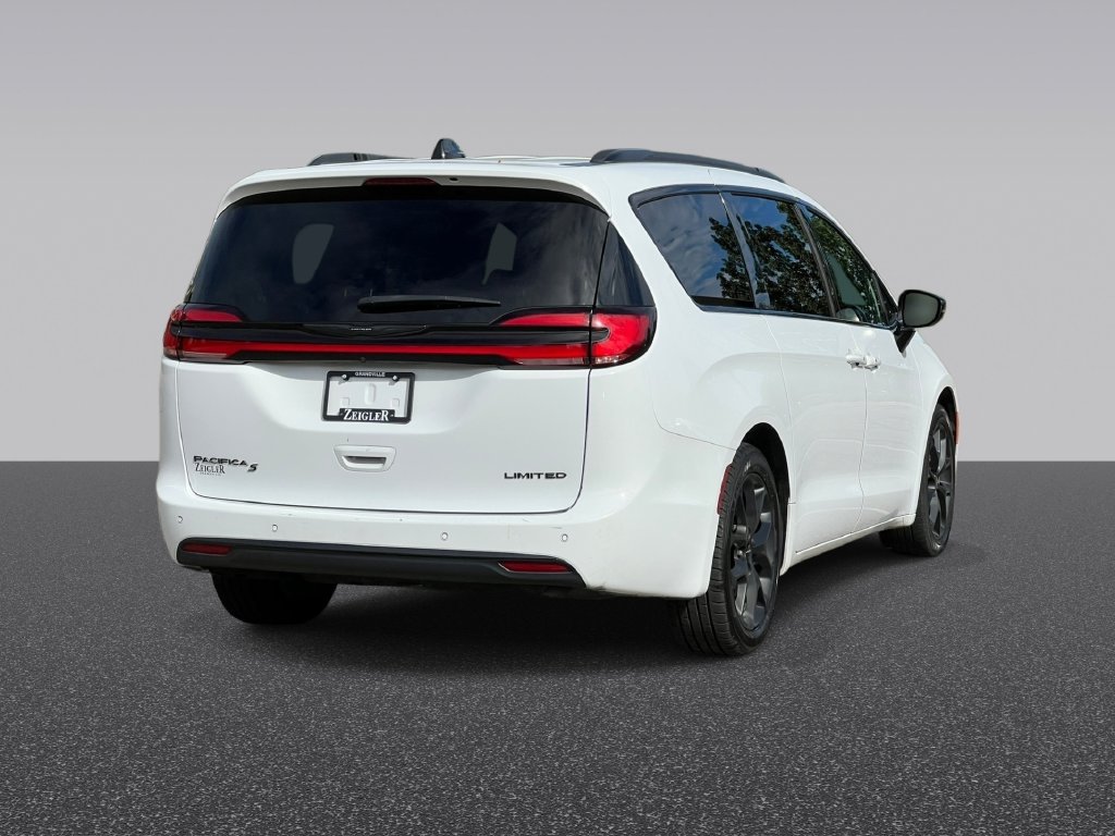 Used 2025 Chrysler Pacifica Limited Van Passenger Van