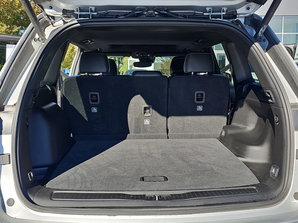 2023 JEEP GRAND CHEROKEE - Image 12