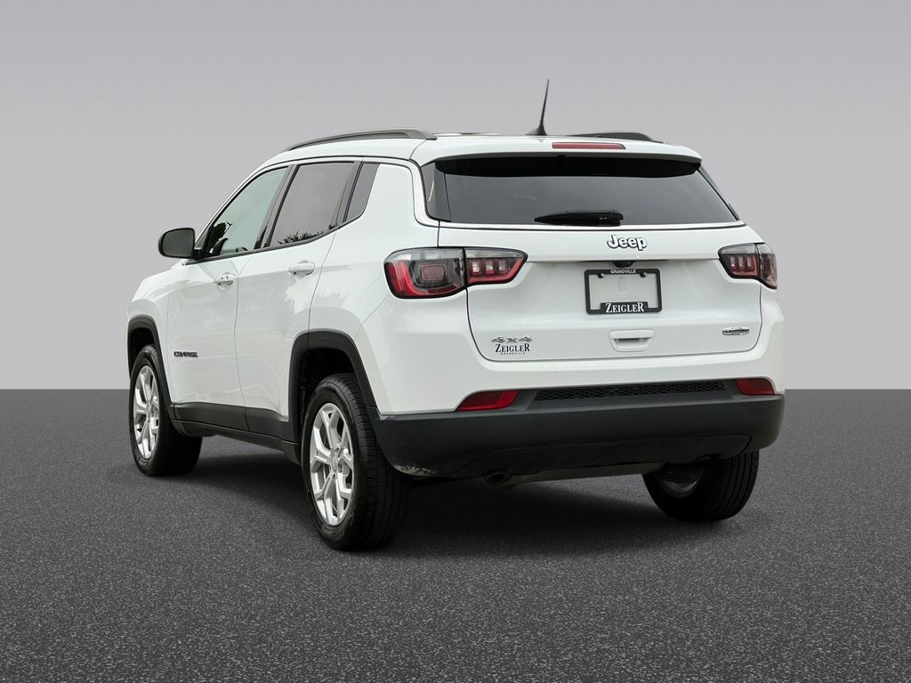 Used 2024 Jeep Compass Latitude SUV