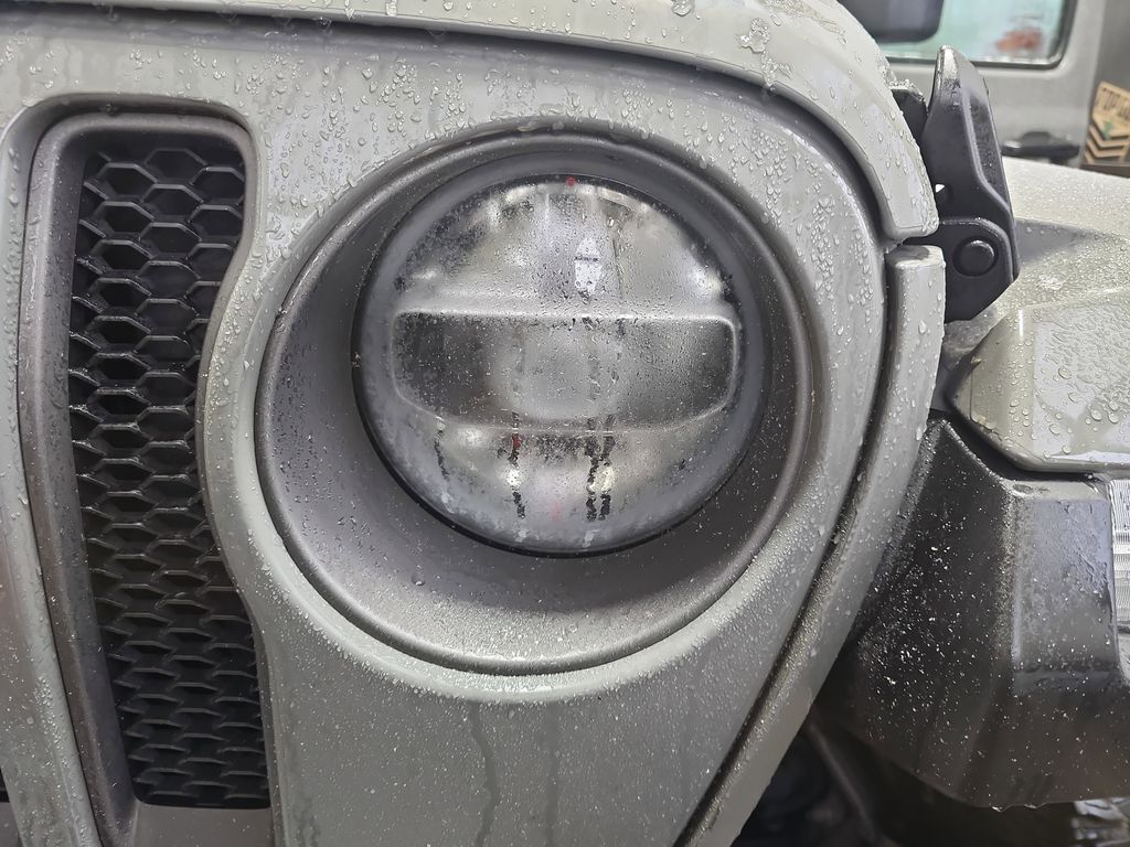 2021 JEEP WRANGLER - Image 31