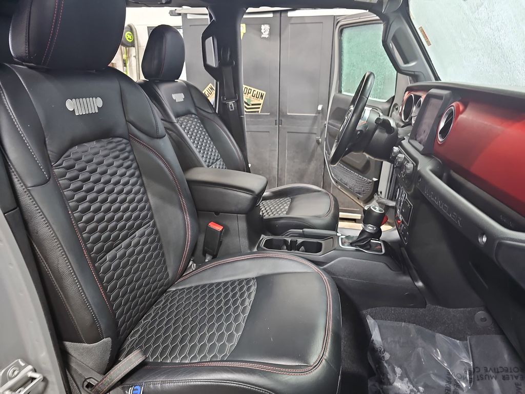 2021 JEEP WRANGLER - Image 10
