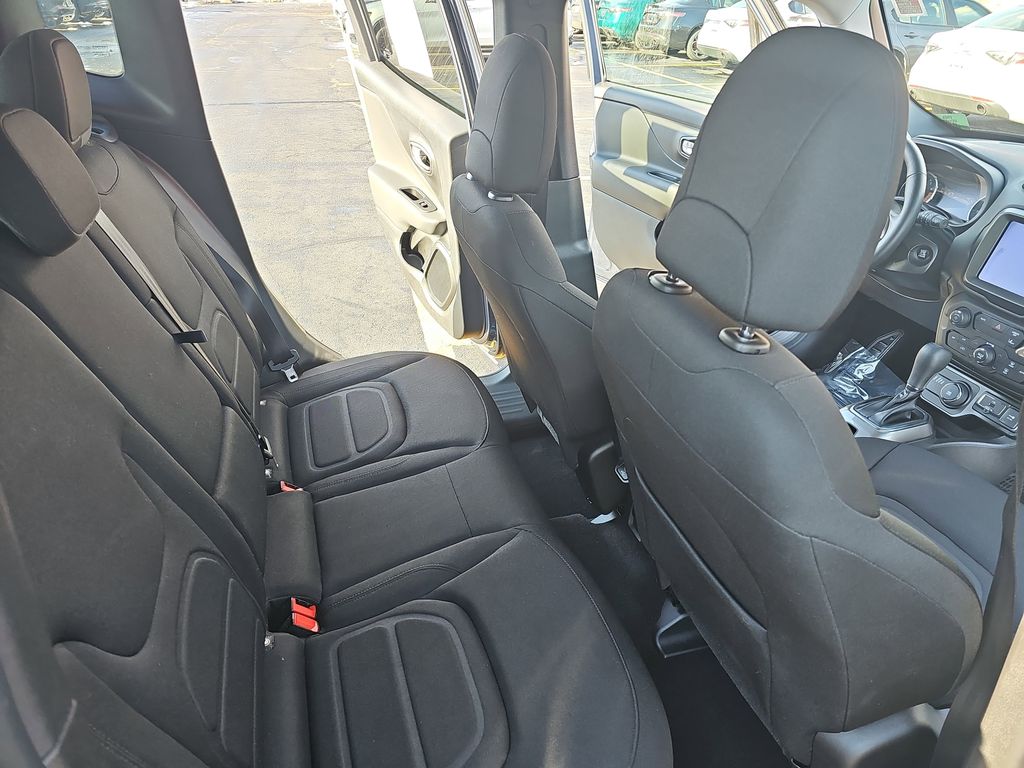 2022 JEEP RENEGADE - Image 11