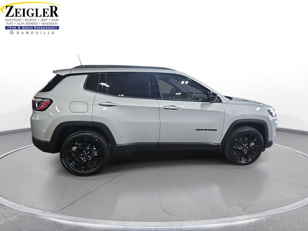 New 2026 Jeep Compass Latitude SUV