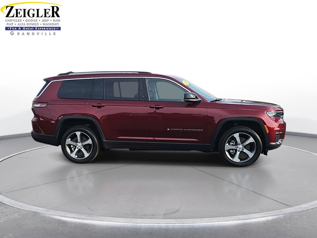 2023 Jeep Grand Cherokee Limited photo 2
