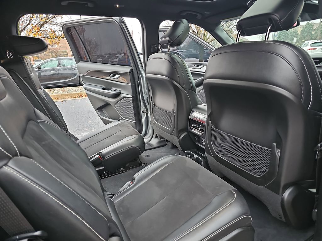 2023 JEEP GRAND CHEROKEE L - Image 11
