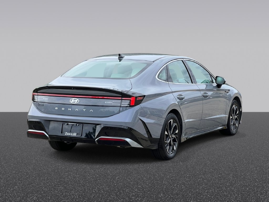 Used 2024 Hyundai Sonata SEL Sedan