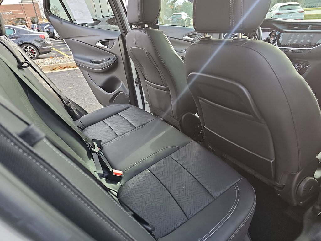 2022 BUICK ENCORE GX - Image 11