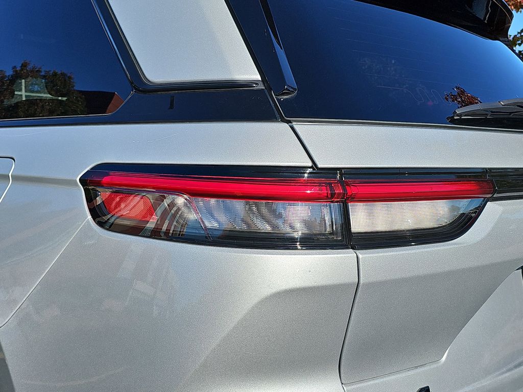 2023 JEEP GRAND CHEROKEE - Image 34