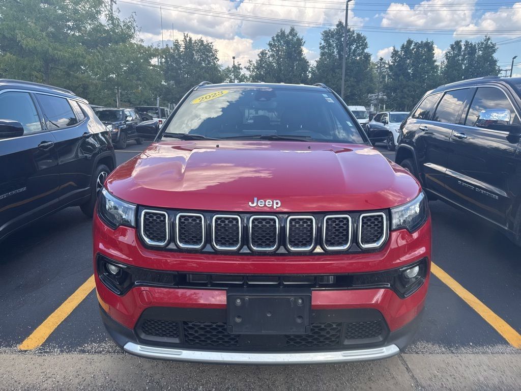 2023 Jeep Compass Limited photo 2