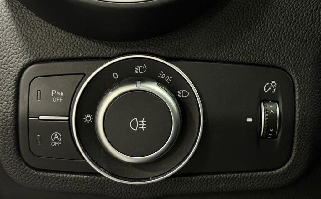 2019 ALFA ROMEO STELVIO - Image 11