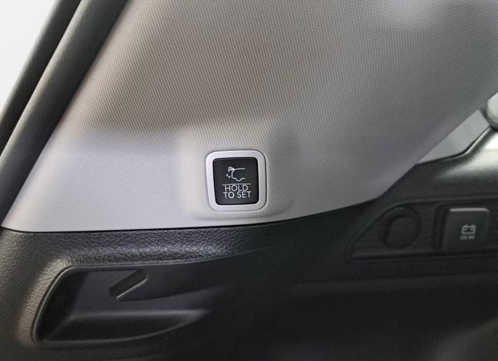 2023 JEEP GRAND CHEROKEE L - Image 7