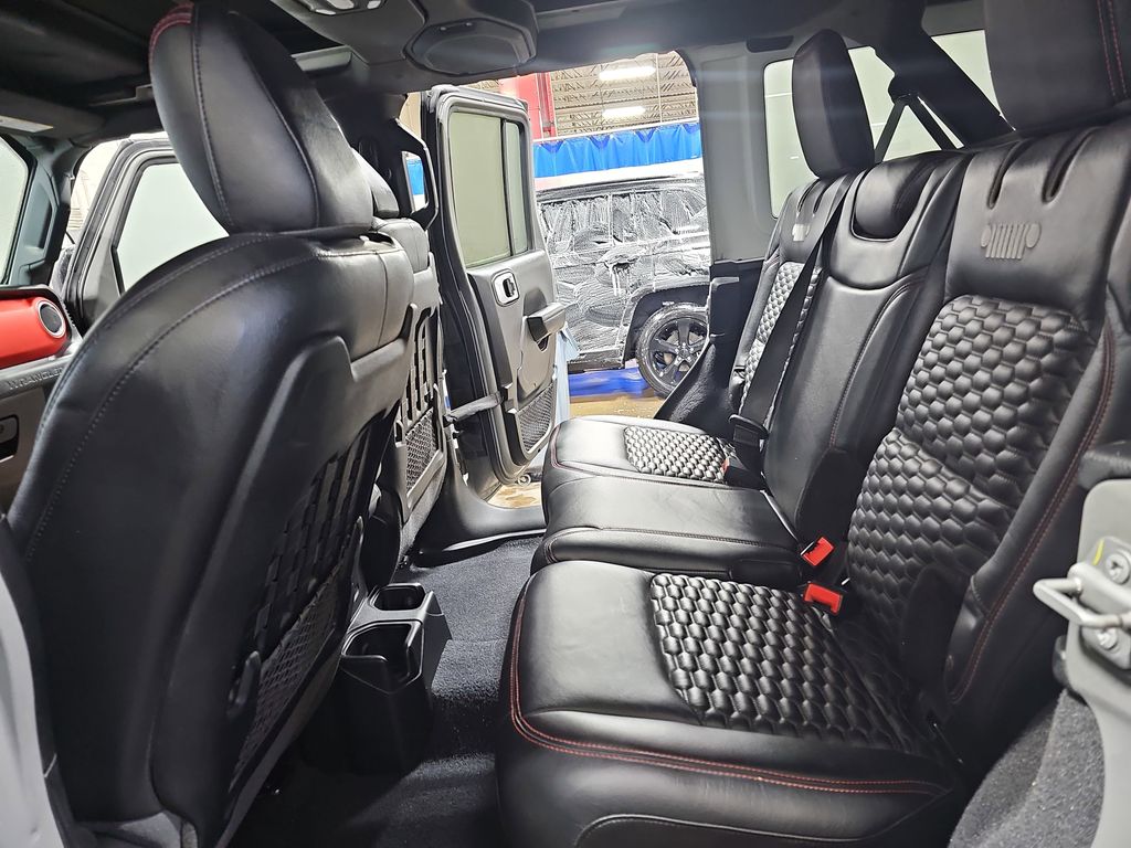 2021 JEEP WRANGLER - Image 13