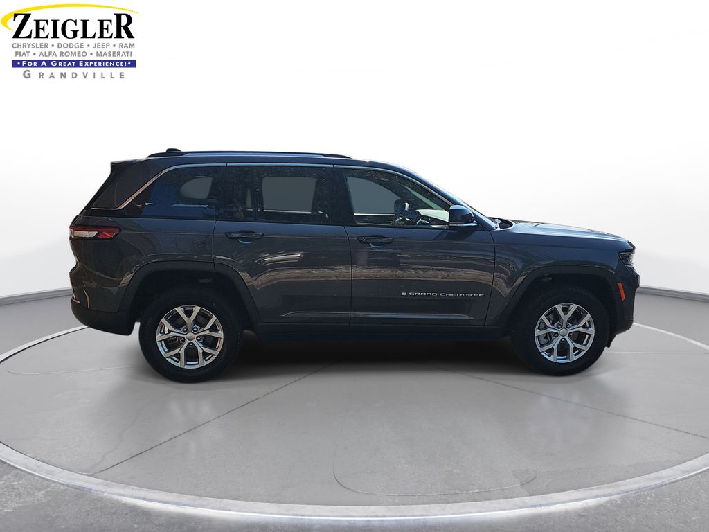 2023 Jeep Grand Cherokee Limited photo 4