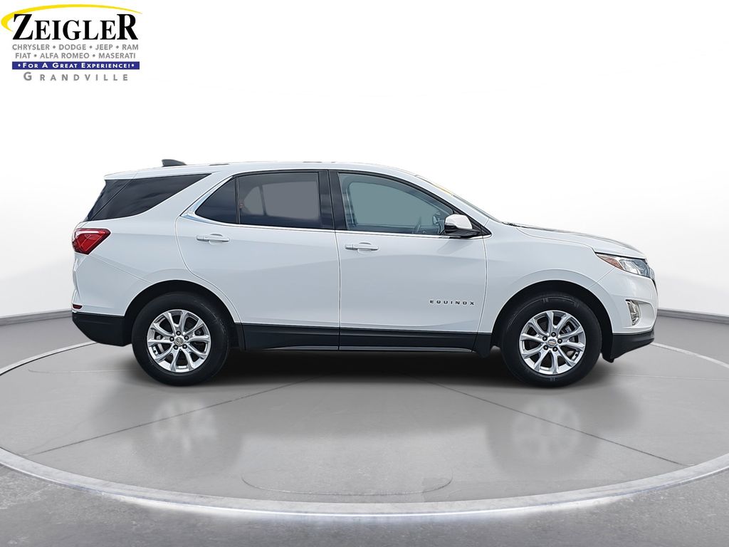 2018 Chevrolet Equinox LT photo 4