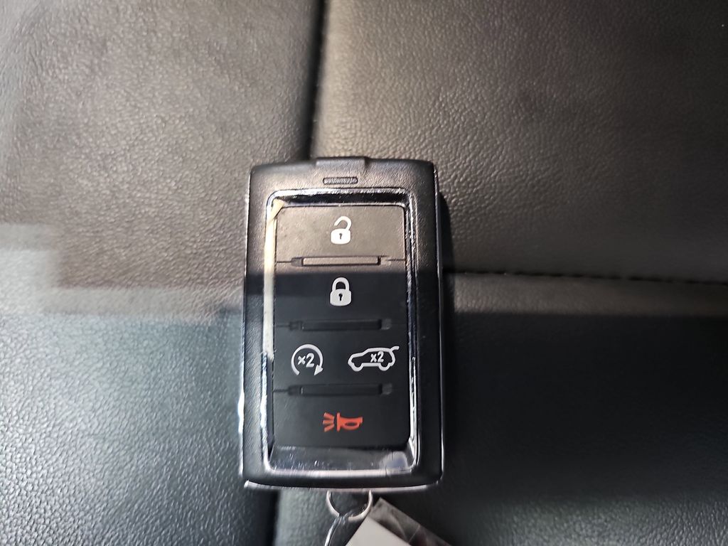 2023 JEEP GRAND CHEROKEE - Image 34