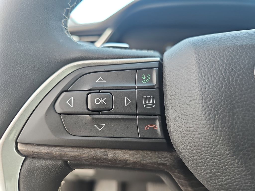 2023 JEEP GRAND CHEROKEE - Image 17