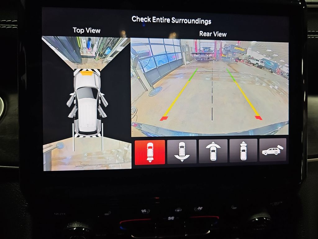 2023 JEEP GRAND CHEROKEE - Image 25