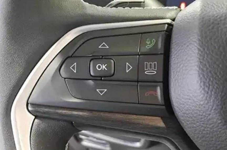 2023 JEEP GRAND CHEROKEE L - Image 19