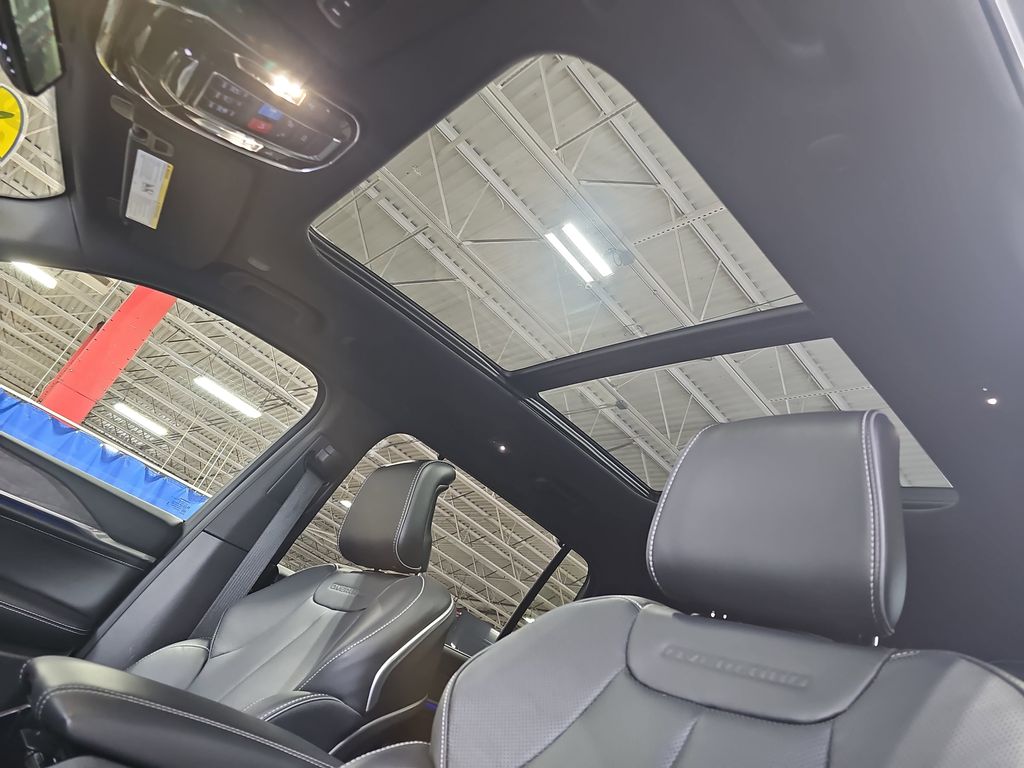 2024 JEEP GRAND CHEROKEE L - Image 31