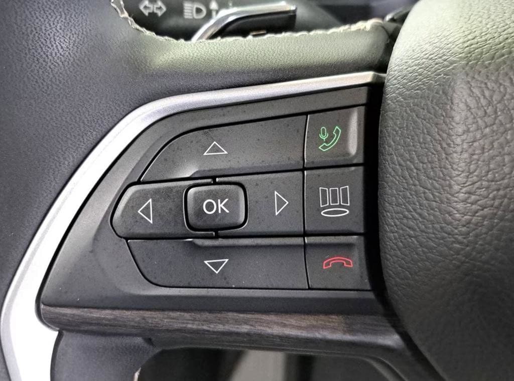 2023 JEEP GRAND CHEROKEE L - Image 11