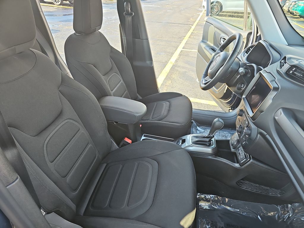 2022 JEEP RENEGADE - Image 10