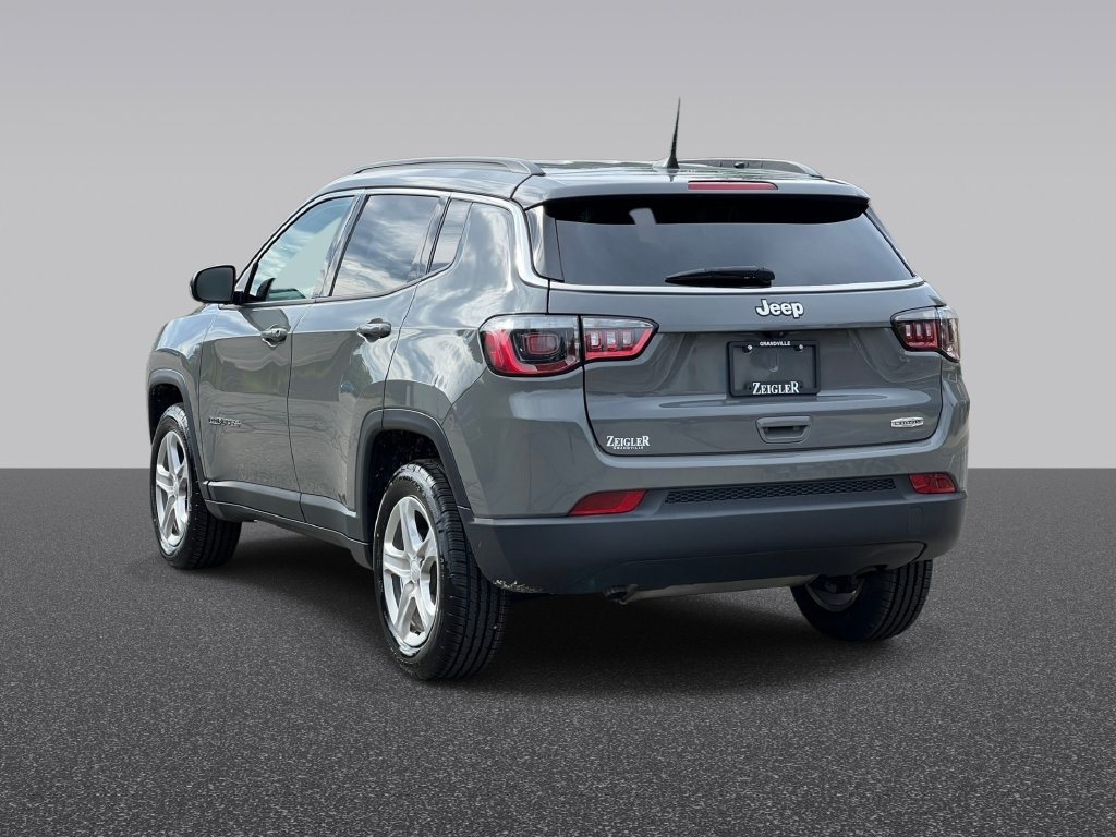Used 2024 Jeep Compass Latitude SUV