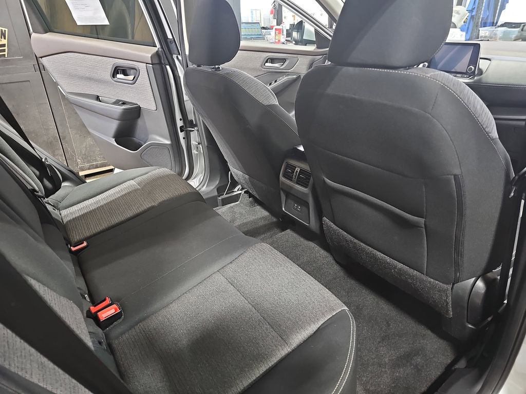 2023 NISSAN ROGUE - Image 11