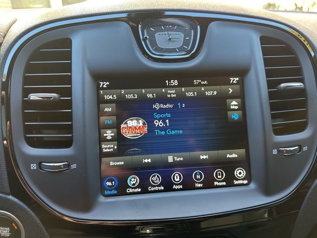 2023 CHRYSLER 300 - Image 19