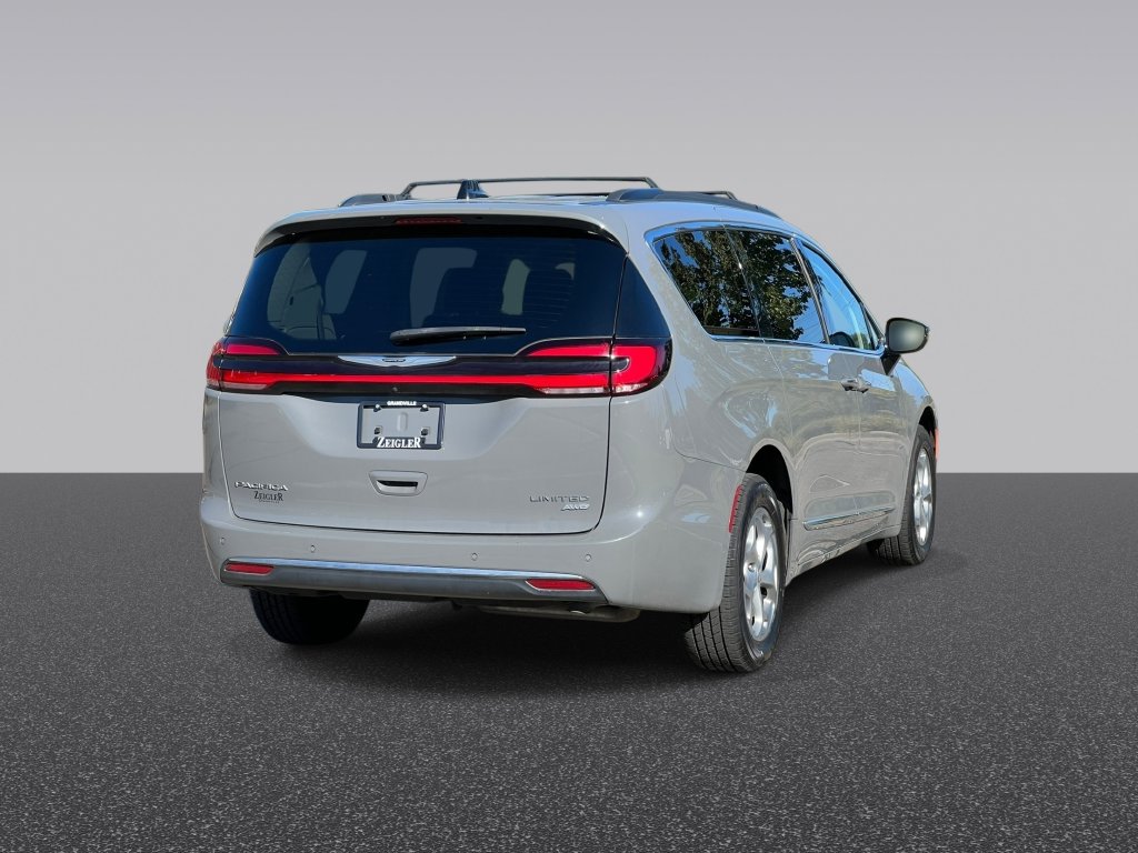 Certified 2023 Chrysler Pacifica Limited Van Passenger Van