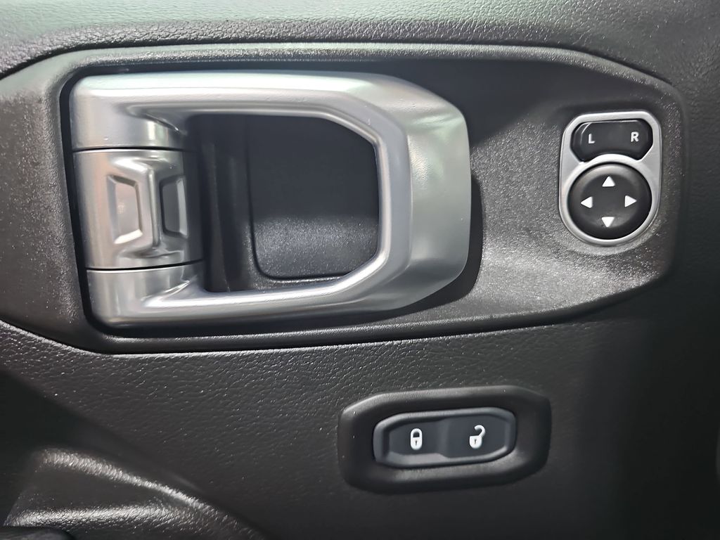 2021 JEEP WRANGLER - Image 28