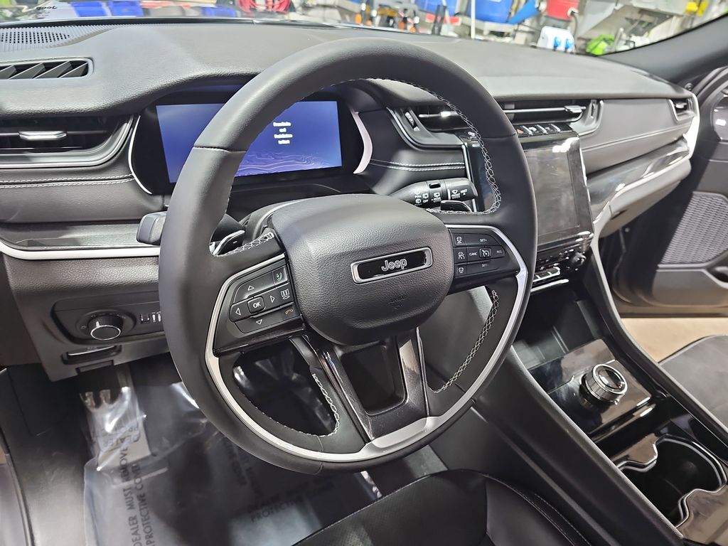 2023 JEEP GRAND CHEROKEE L - Image 18