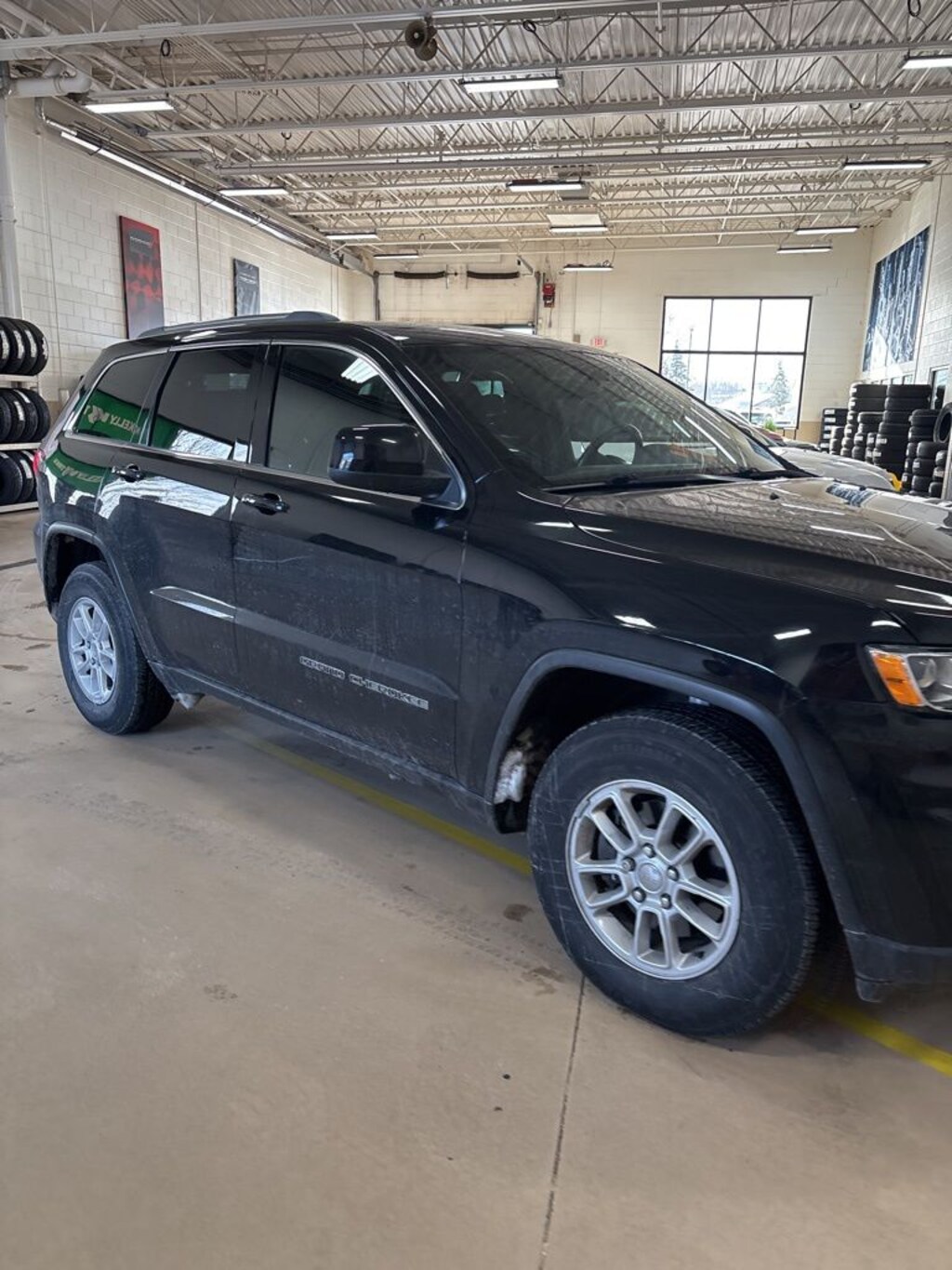 Used 2018 Jeep Grand Cherokee Laredo E SUV