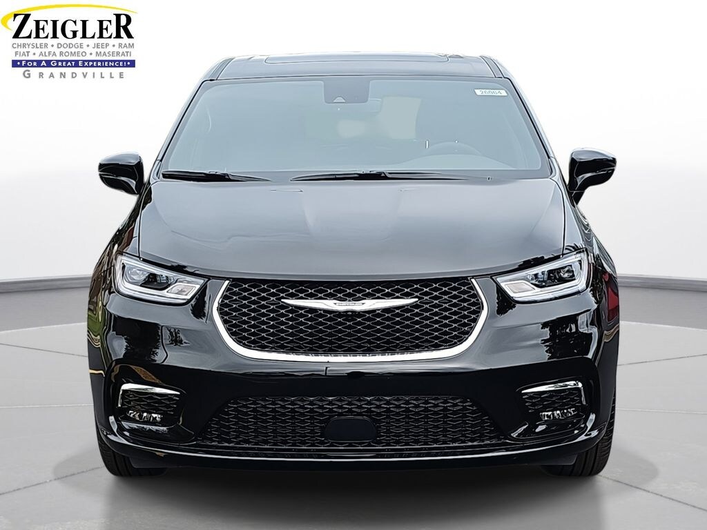 New 2026 Chrysler Pacifica Select Van Passenger Van