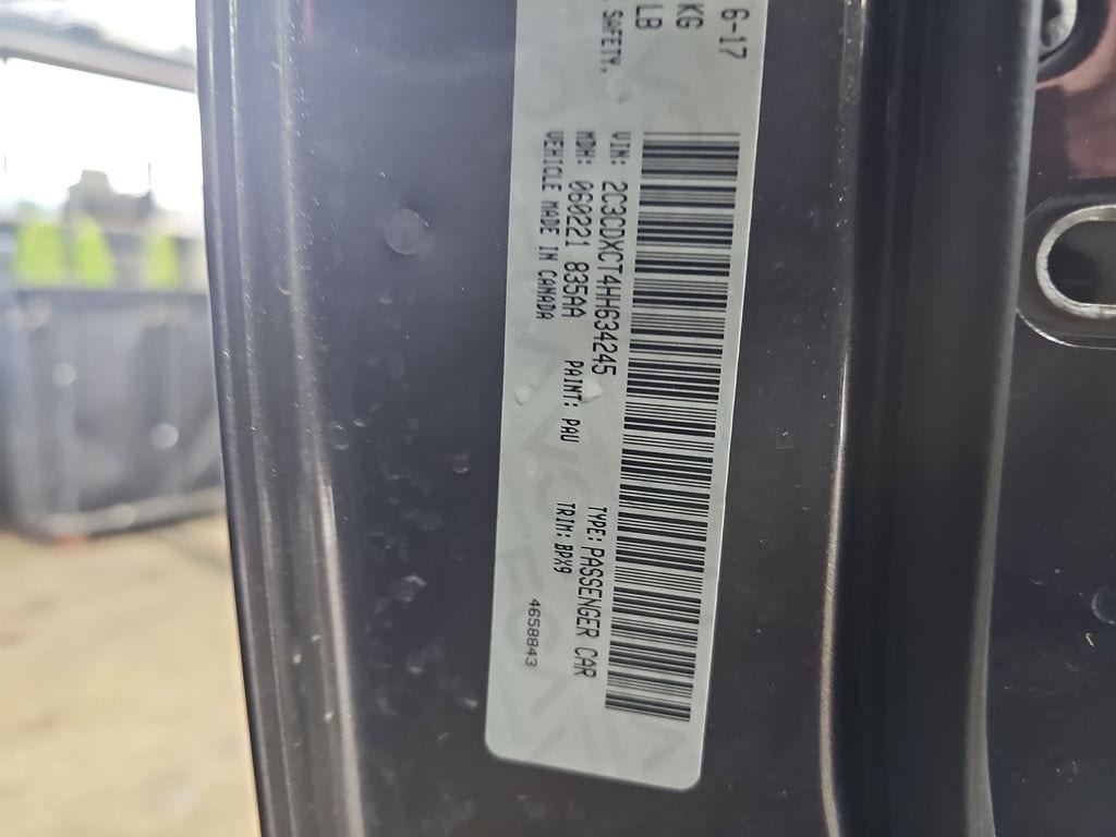 2017 DODGE CHARGER - Image 33