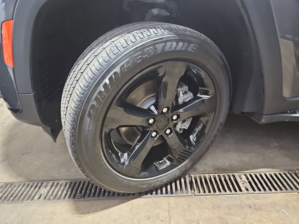 2023 JEEP GRAND CHEROKEE L - Image 33