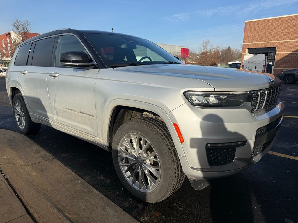 2022 JEEP GRAND CHEROKEE L - Image 2