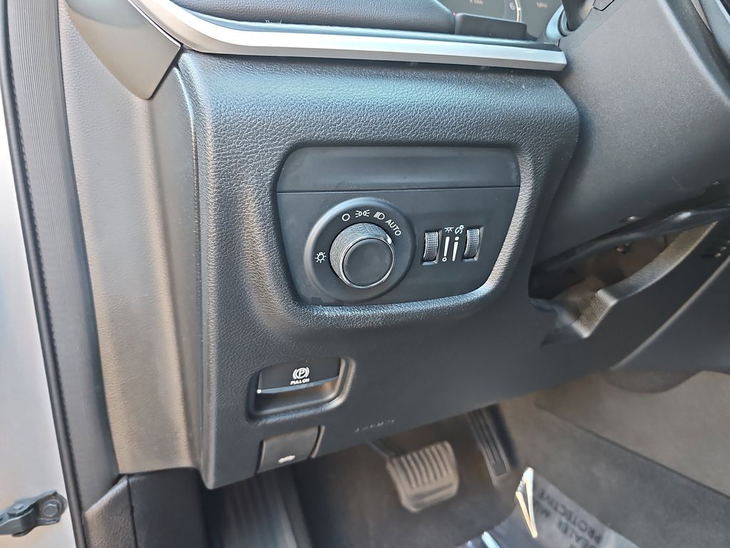 2023 JEEP GRAND CHEROKEE L - Image 27