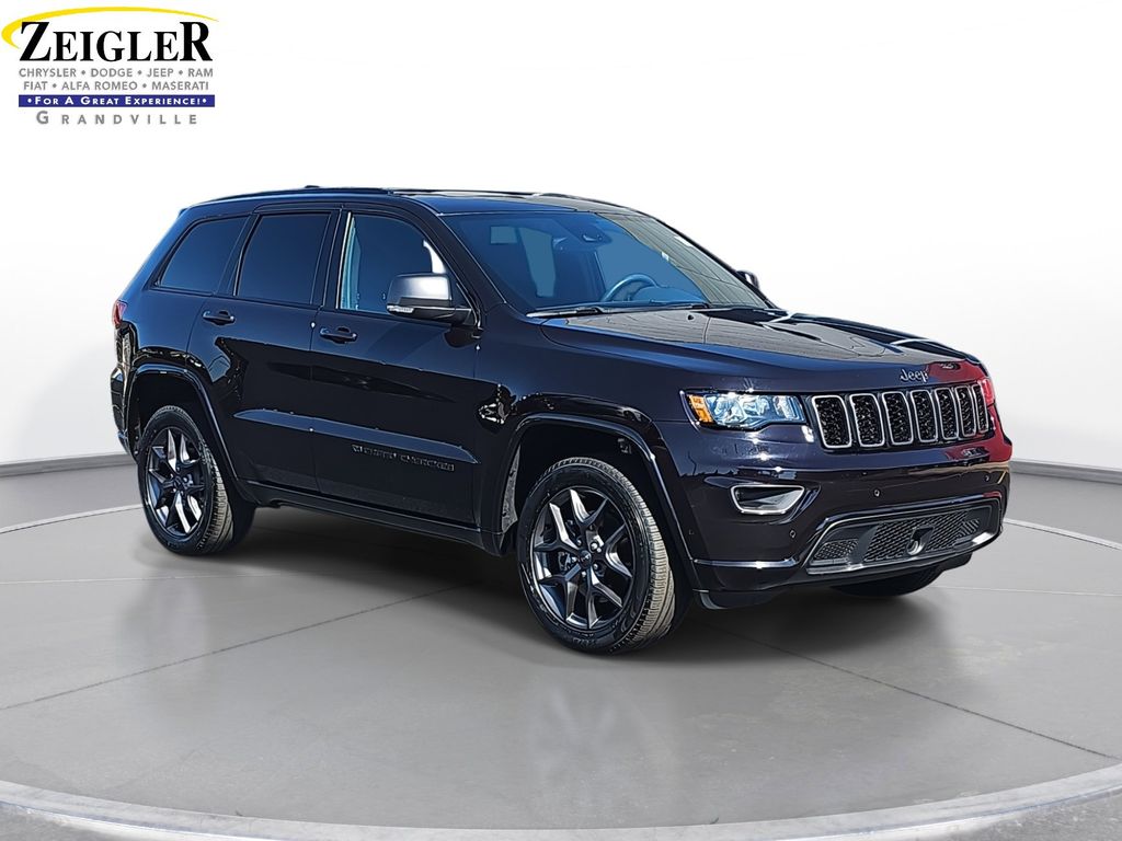 2021 Jeep Grand Cherokee Anniversary Edition photo 3