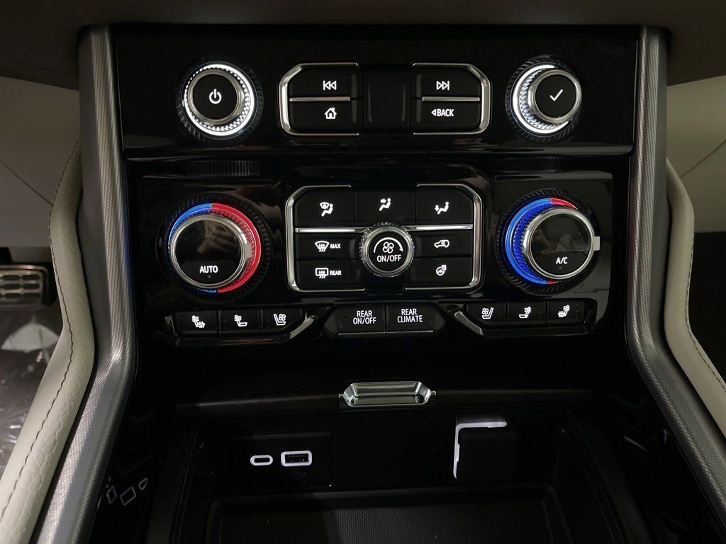 2024 GMC YUKON XL - Image 16