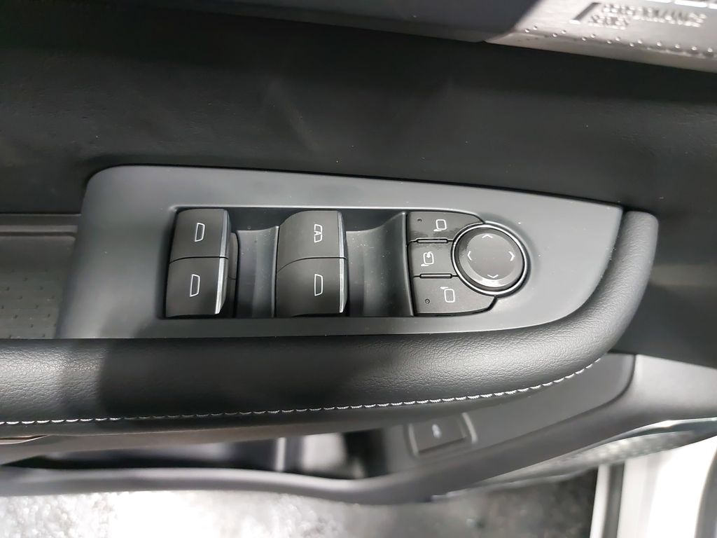 2025 BUICK ENCLAVE - Image 32