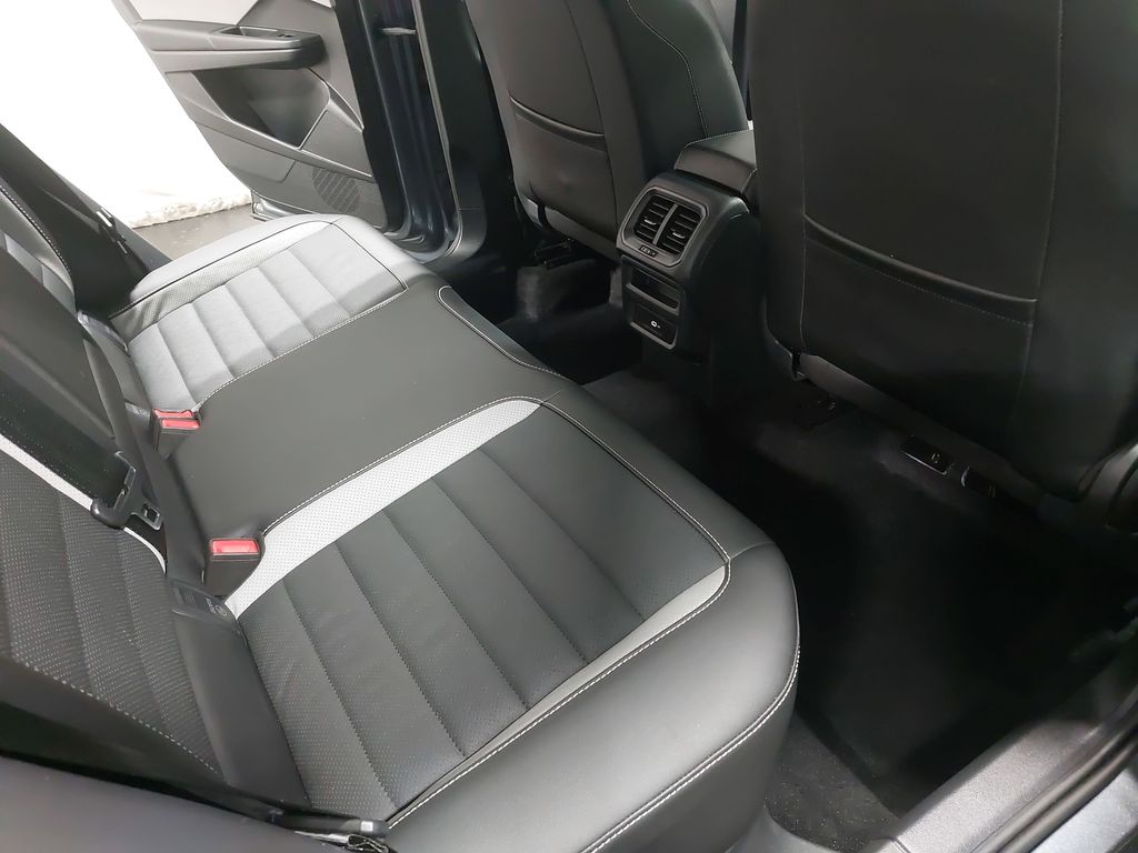 2022 VOLKSWAGEN TAOS - Image 11